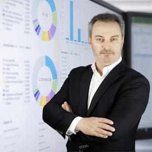 Governing Data in the Intelligence Age preview image
